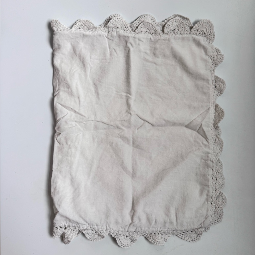 Tahari Home White Linen Cotton Blend Crocheted Border Queen Sham 19.5”x32.5”